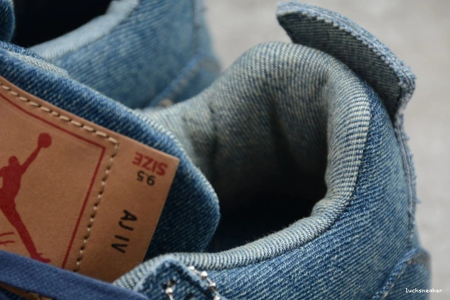Reps LUCY 4 Air AO2571-401 Jordan x Nike Denim Levi's 0817